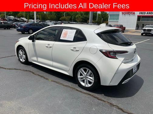 Blizzard Pearl 2020 Toyota Corolla SE
