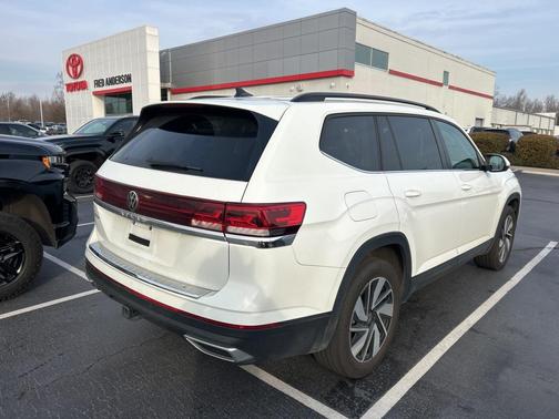 2024 Volkswagen Atlas 2.0T SE w/Technology