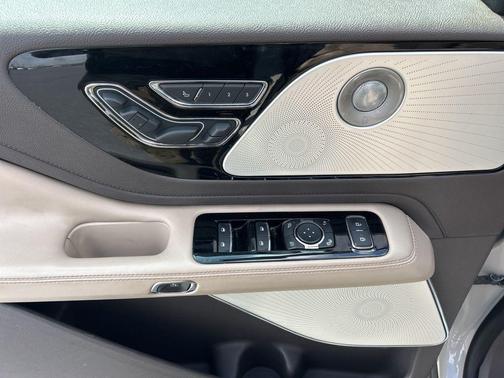 CERAMIC PEARL MET TRI-COAT 2020 Lincoln Aviator Reserve AWD