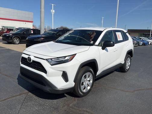 2023 Toyota RAV4 LE