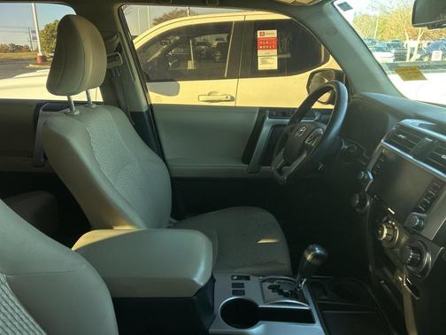 2022 Toyota 4Runner SR5