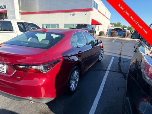 Ruby Flare Pearl 2022 Toyota Camry LE