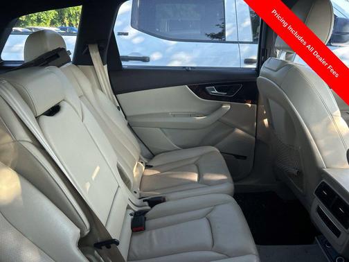 Tofana White Crystal Effect 2017 Audi Q7 2.0T Premium