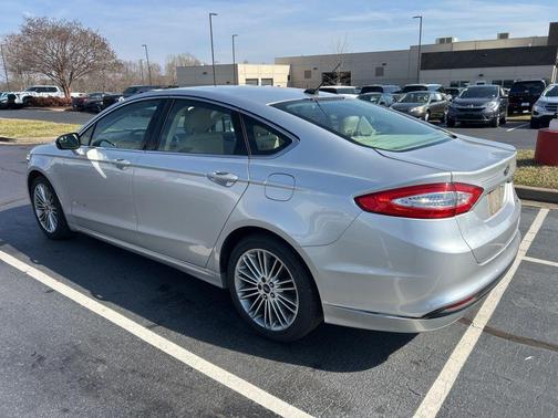 2014 Ford Fusion Hybrid SE
