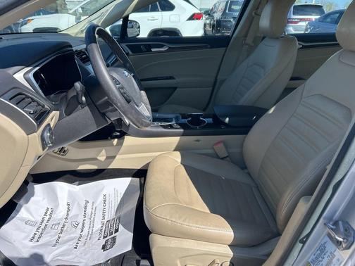 2014 Ford Fusion Hybrid SE