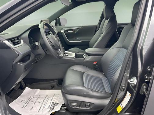 2023 Toyota RAV4 Hybrid SE