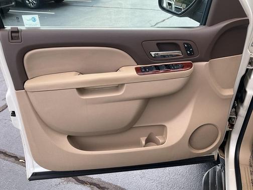 2010 GMC Yukon XL 1500 SLT