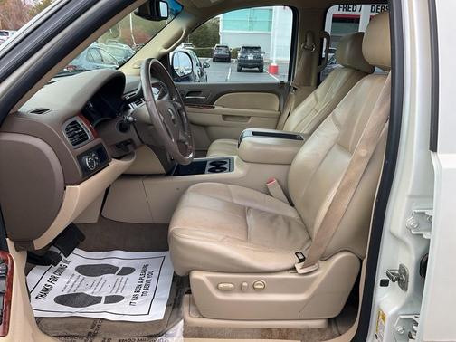 2010 GMC Yukon XL 1500 SLT