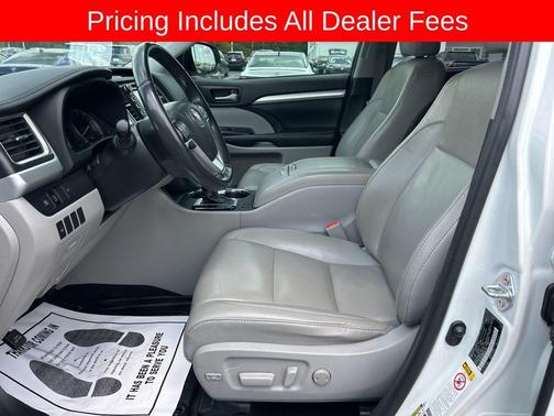 Blizzard Pearl 2019 Toyota Highlander XLE