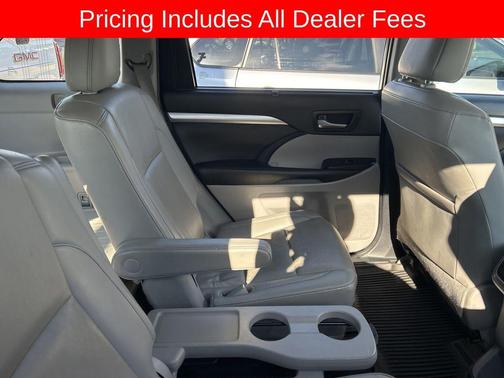Blizzard Pearl 2019 Toyota Highlander XLE