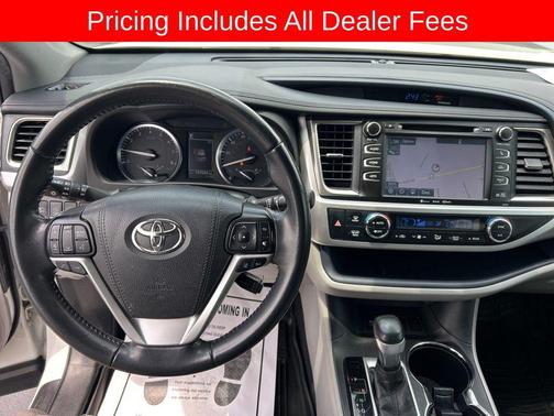 Blizzard Pearl 2019 Toyota Highlander XLE