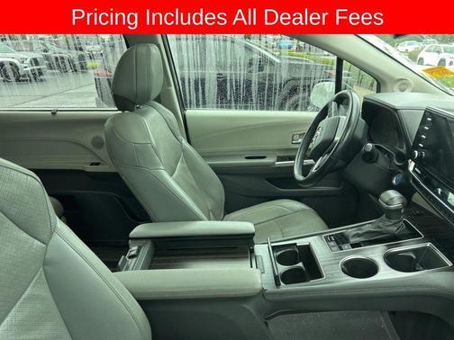 Midnight Black Metallic 2023 Toyota Sienna Limited