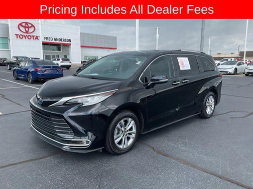 Midnight Black Metallic 2023 Toyota Sienna Limited