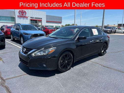 Super Black 2017 Nissan Altima 2.5 SR