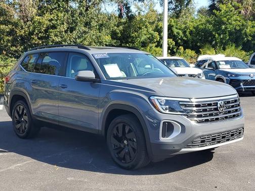 2025 Volkswagen Atlas 2.0T SE w/ Technology