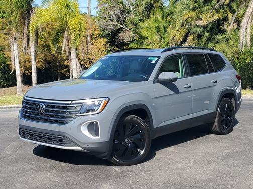 2025 Volkswagen Atlas 2.0T SE w/ Technology