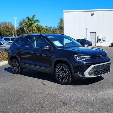 2025 Volkswagen Taos 1.5T SE