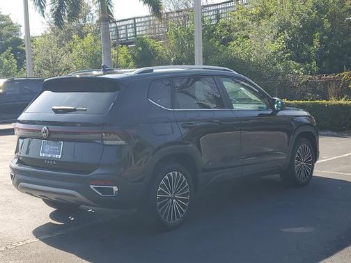 2025 Volkswagen Taos 1.5T SE