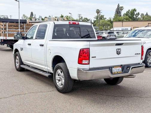 Bright White Clearcoat 2022 RAM 1500 Classic SLT