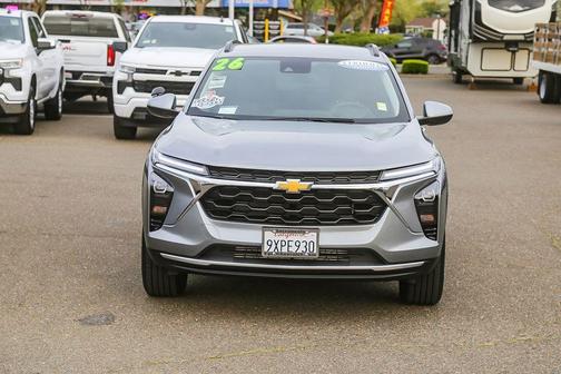 Sterling Gray Metallic 2026 Chevrolet Trax LT