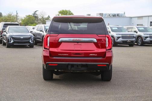 2022 GMC Yukon XL AT4
