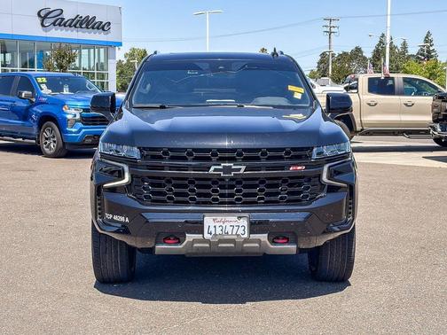 Black 2024 Chevrolet Suburban Z71