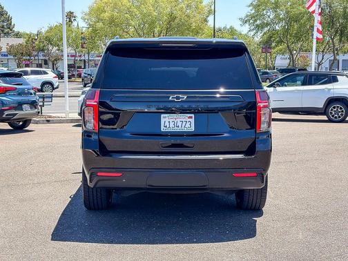 Black 2024 Chevrolet Suburban Z71