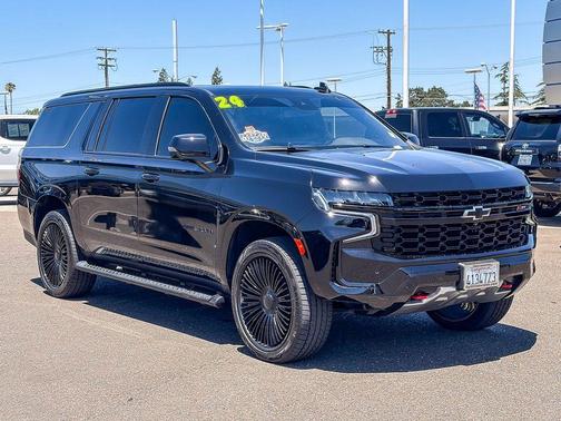 Black 2024 Chevrolet Suburban Z71