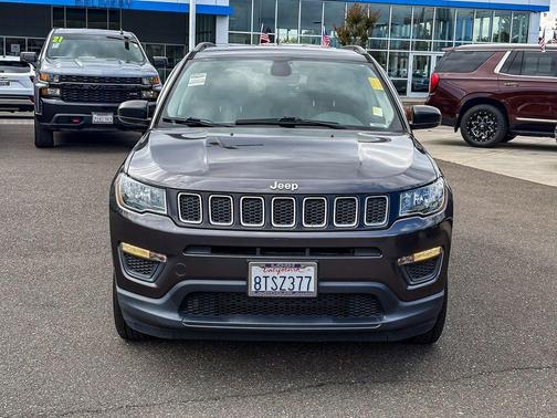 Granite Crystal Clearcoat Metallic 2020 Jeep Compass Sport