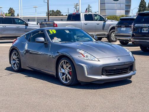 Gun Metallic 2016 Nissan 370Z Sport