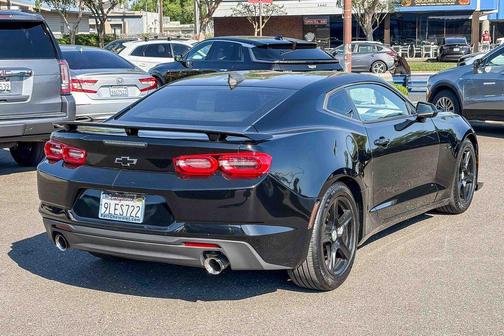 2019 Chevrolet Camaro 1LT