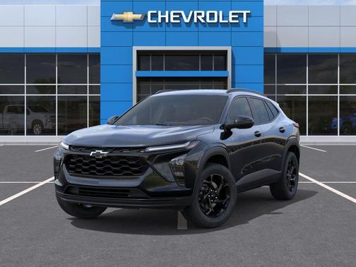 Mosaic Black Metallic 2026 Chevrolet Trax LT