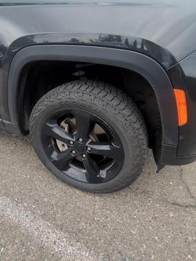 Rocky Mountain Pearlcoat 2023 Jeep Grand Cherokee L Limited