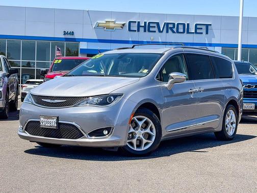 Billet Silver Metallic Clearcoat 2020 Chrysler Pacifica Limited