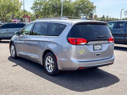 Billet Silver Metallic Clearcoat 2020 Chrysler Pacifica Limited