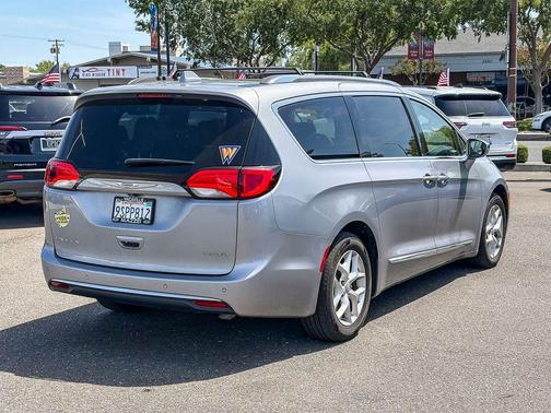 Billet Silver Metallic Clearcoat 2020 Chrysler Pacifica Limited