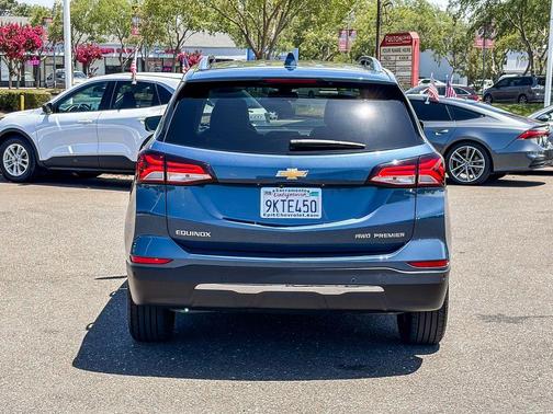 Lakeshore Blue Metallic 2024 Chevrolet Equinox Premier