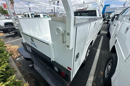 Summit White 2026 Chevrolet Silverado 2500 WT