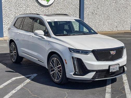 Crystal White Tri-Coat 2022 Cadillac XT6 Sport AWD