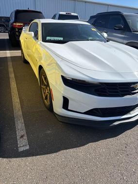Summit White 2021 Chevrolet Camaro 1LS