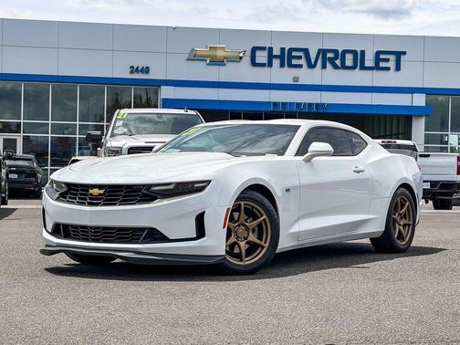 Summit White 2021 Chevrolet Camaro 1LS