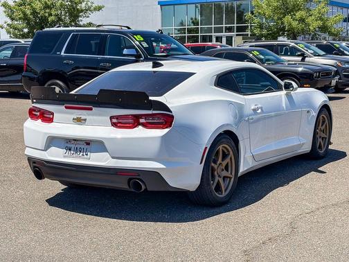 Summit White 2021 Chevrolet Camaro 1LS