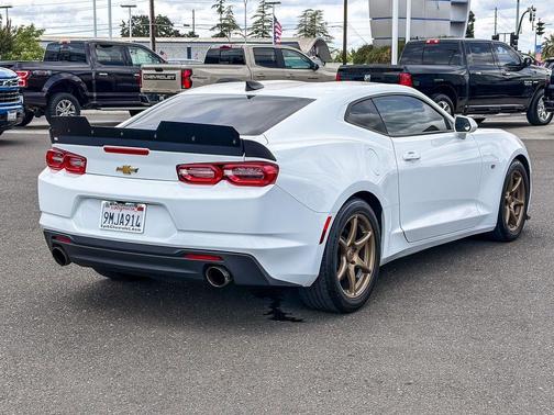 Summit White 2021 Chevrolet Camaro 1LS