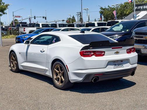 Summit White 2021 Chevrolet Camaro 1LS