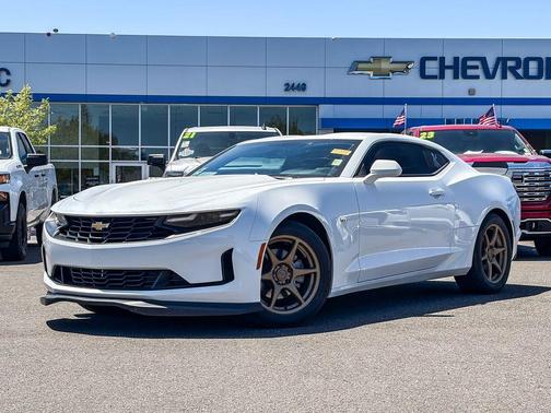 Summit White 2021 Chevrolet Camaro 1LS