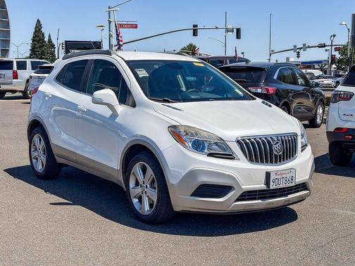 White Pearl Tri-Coat 2015 Buick Encore Base