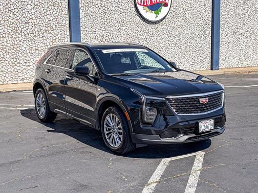 Stellar Black Metallic 2024 Cadillac XT4 Premium Luxury