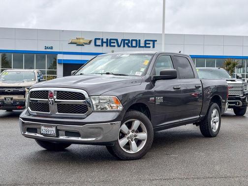 Granite Crystal Clearcoat Metallic 2019 RAM 1500 Classic SLT