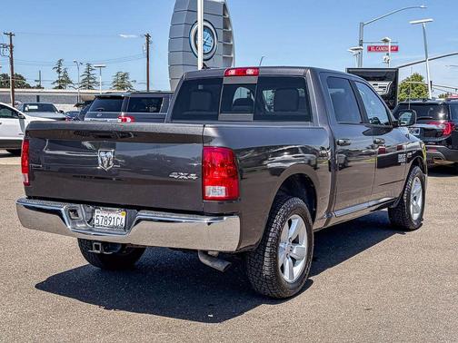 Granite Crystal Clearcoat Metallic 2019 RAM 1500 Classic SLT