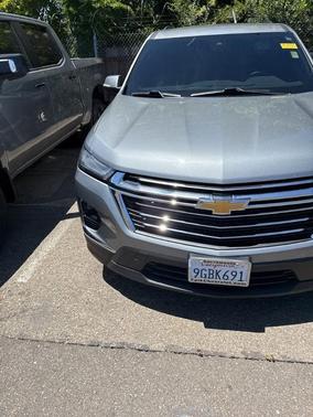 Sterling Gray Metallic 2023 Chevrolet Traverse LT Cloth